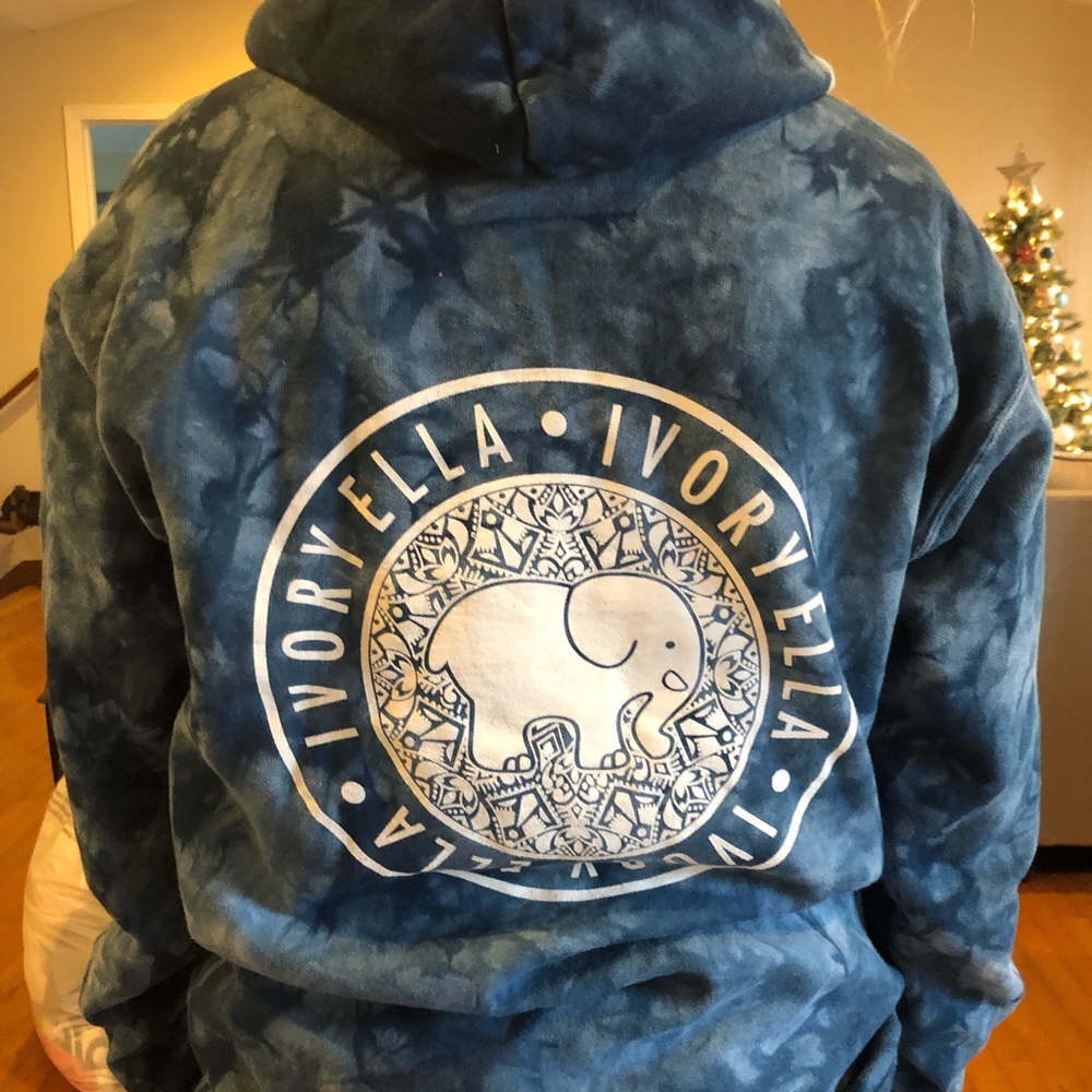 Ivory Ella hooded sweatshirt Size Small